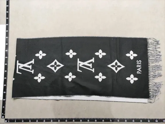 Louis Vuitton Scarf #2 QC photo