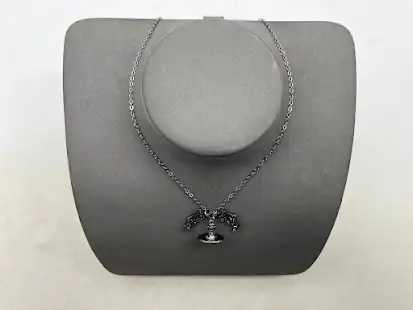 Vivienne Westwood Bat Necklace QC photo