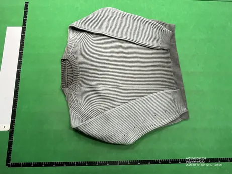 Mobius Silver Gray Knit Sweater QC photo