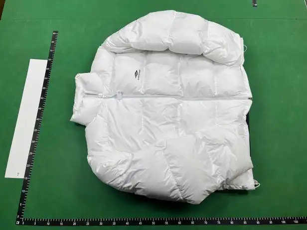 Balenciaga 3B Sports Icon Ski Puffer White QC photo