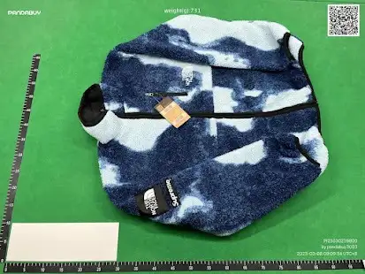 Supreme x North Face Fleece Jacket QC photo