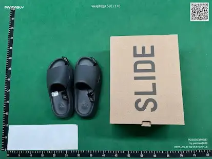 adidas Yeezy Slide Granite QC photo