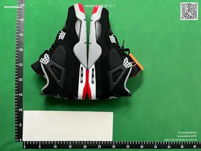 Jordan 4 Retro Bred QC photo