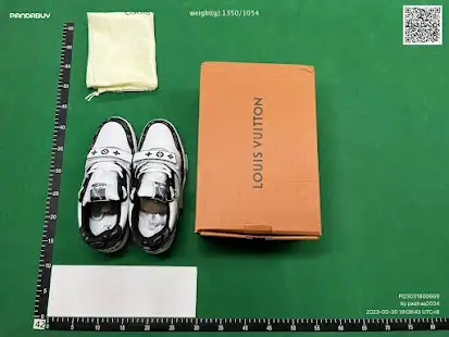 Louis Vuitton Trainers (24 Colorways) QC photo
