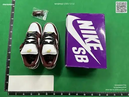 Nike SB Dunk Low Supreme Stars Barkroot Brown QC photo