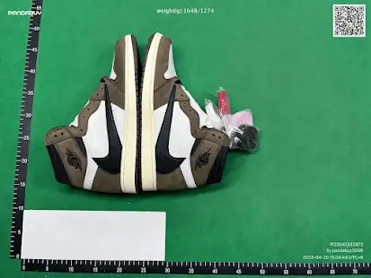 Travis Scott Air Jordan 1 Mocha QC photo