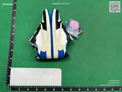 Travis Scott Jordan 1 Low Fragment QC photo
