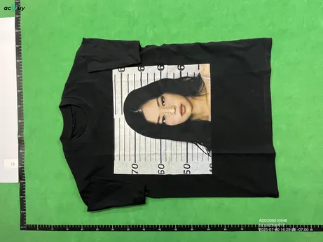 Blackpink Jennie Kim Tee (2 Variants) QC photo